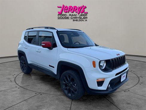 Used 2023 Jeep Renegade Latitude image 12