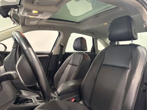 Used 2019 Volkswagen Jetta SE FWD image 10
