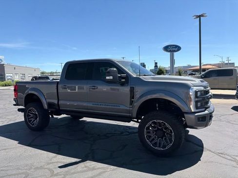 Used 2024 Ford F250 Lariat w/ Lariat Ultimate Package AWD/4WD image 3