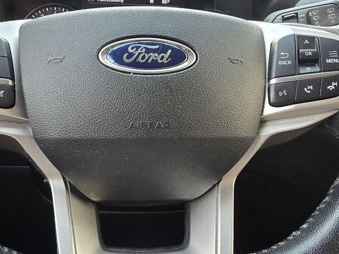 Used 2020 Ford Explorer XLT w/ Equipment Group 202A AWD/4WD image 18