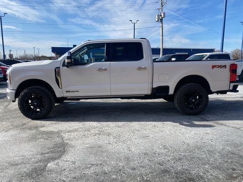 Used 2024 Ford F250 Platinum image 4