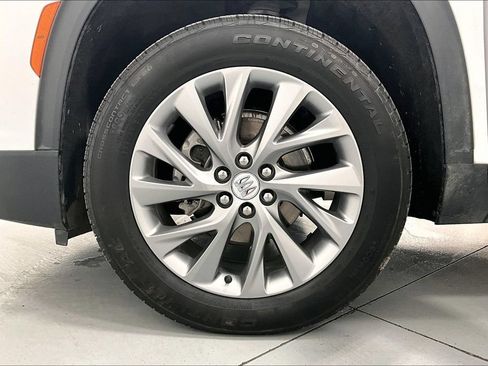 Used 2025 Buick Enclave Preferred w/ Power Package FWD image 8