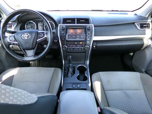 Used 2015 Toyota Camry SE w/ Moonroof Package FWD image 7