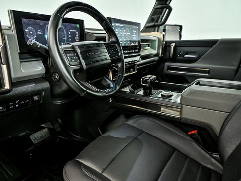 Used 2025 GMC Hummer EV 3X image 10