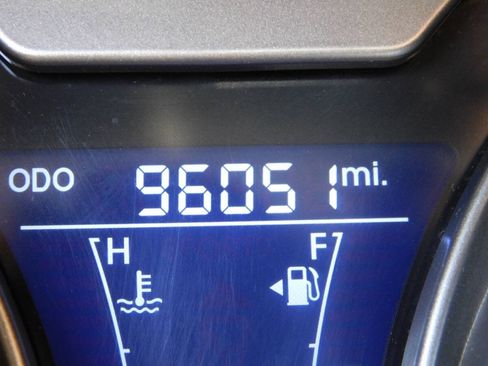 Used 2014 Hyundai Veloster w/ Style Package 02 FWD image 7