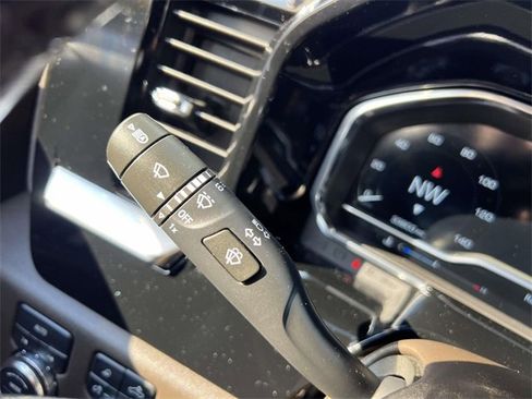 Used 2022 GMC Sierra 1500 SLT image 31