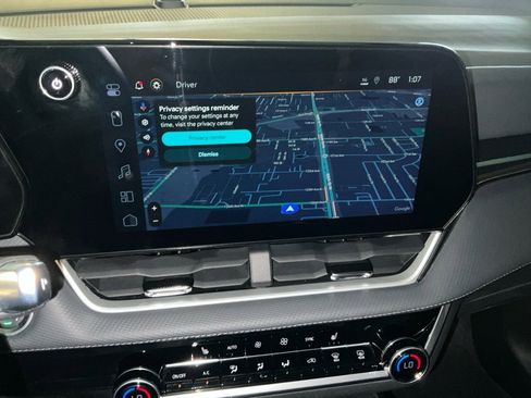 Used 2025 Chevrolet Equinox LT w/ Convenience Package II image 21