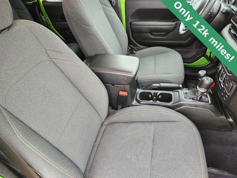 Used 2025 Jeep Gladiator Sport image 14