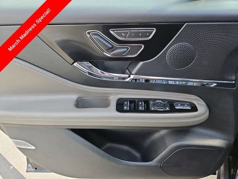 Used 2025 Lincoln Corsair FWD image 12