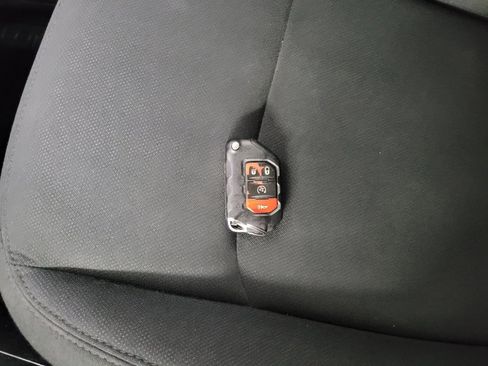 Used 2020 Jeep Wrangler Unlimited Sport image 32