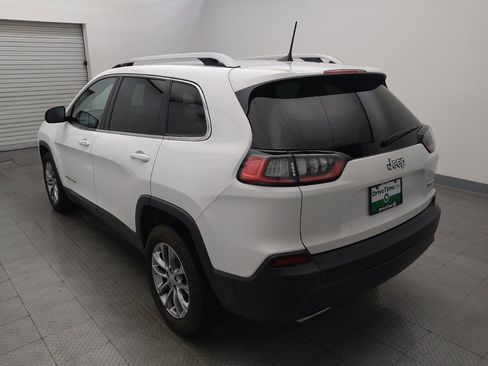 Used 2021 Jeep Cherokee Latitude Lux w/ Mopar Interior Package FWD image 5
