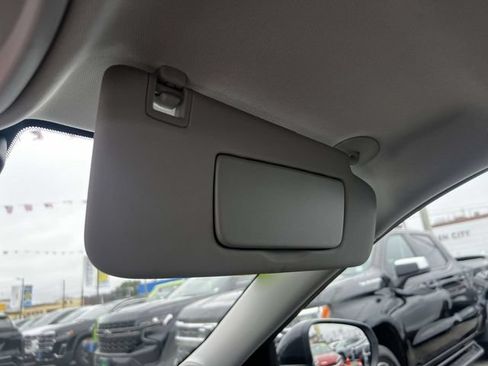 Used 2024 Chevrolet Trax ACTIV w/ Sunroof Package FWD image 31