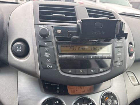 Used 2007 Toyota RAV4 Limited image 17