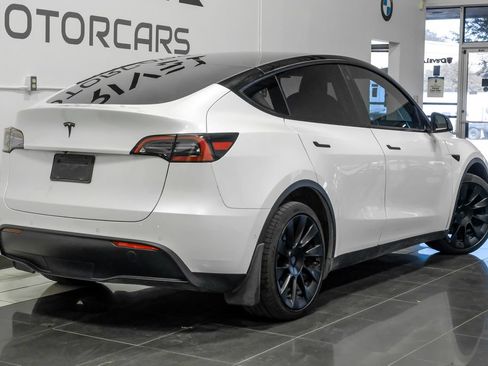 Used 2021 Tesla Model Y Long Range AWD/4WD image 11