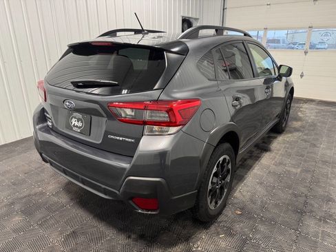 Used 2023 Subaru Crosstrek 2.0i image 3