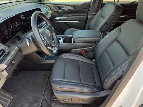 Certified 2026 Chevrolet Traverse LT FWD image 18