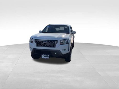 Used 2024 Nissan Frontier SV w/ SV Convenience Package AWD/4WD image 3