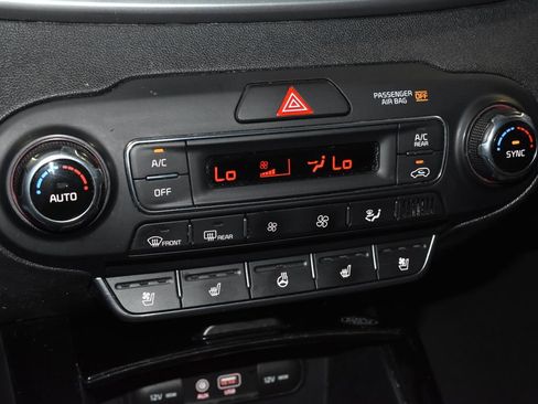 Used 2019 Kia Sorento SX w/ SX Touring Package image 13