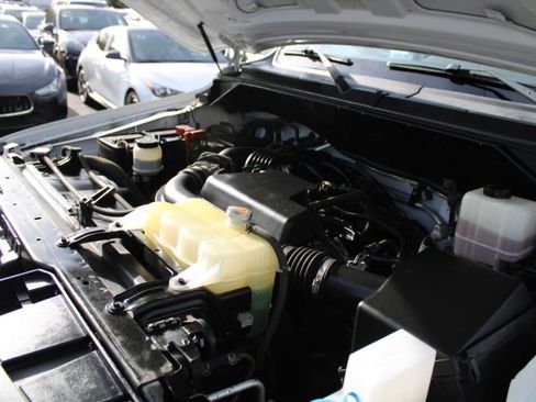 Used 2019 Nissan NV 2500 S image 22