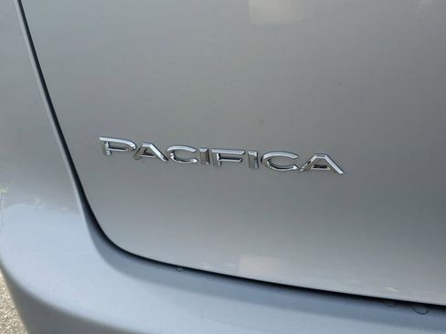 New 2026 Chrysler Pacifica Select image 8