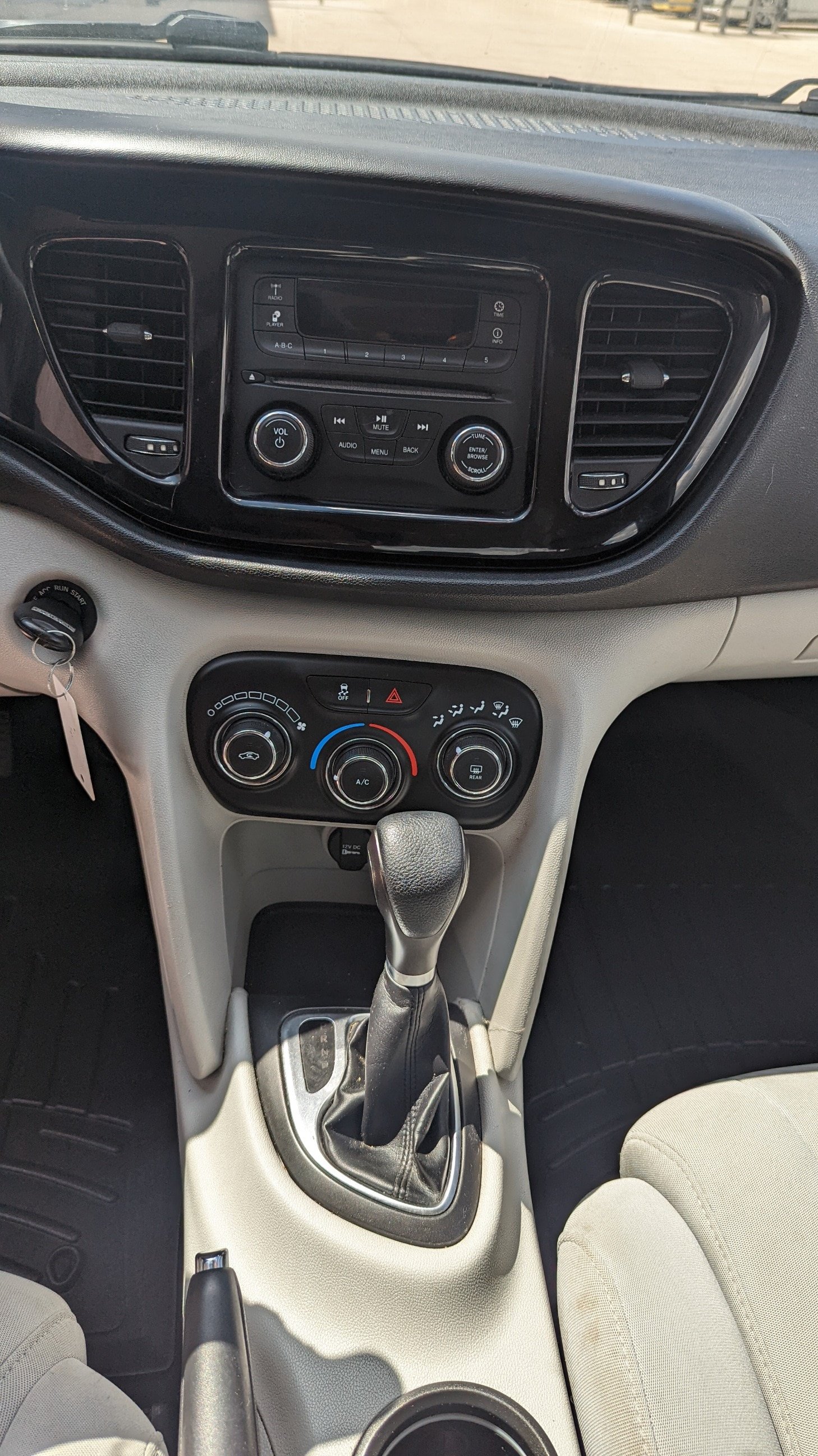 Used 2013 Dodge Dart SXT w/ Popular Equipment Group FWD image 4