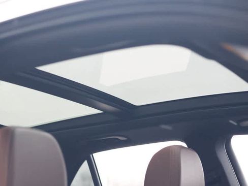 Used 2024 Mercedes-Benz GLE 350 4MATIC w/ Driver Assistance Package image 24