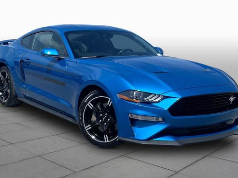 Used 2020 Ford Mustang GT Premium w/ Equipment Group 401A RWD image 3