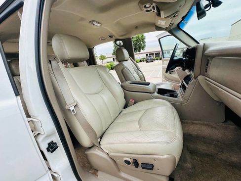 Used 2003 GMC Yukon XL SLT w/ 1SD Preferred Equipment Group RWD image 23
