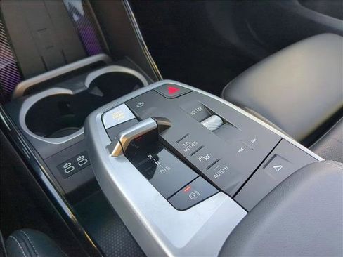 Used 2025 BMW X2 xDrive28i image 12