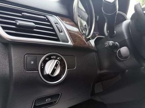 Used 2013 Mercedes-Benz ML 350 ML 350 4MATIC AWD 4dr SUV image 32