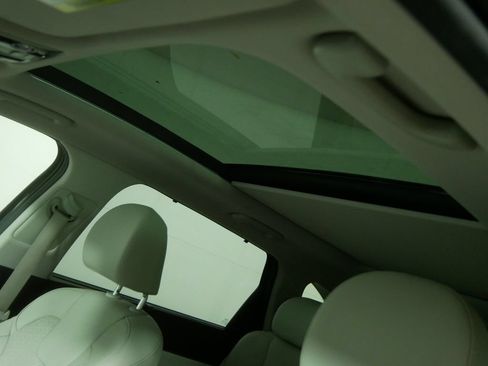 Used 2023 Kia Sorento SX Prestige w/ Panoramic Sunroof Package AWD/4WD image 11