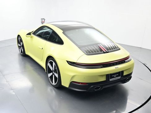 Certified 2025 Porsche 911 Carrera image 38