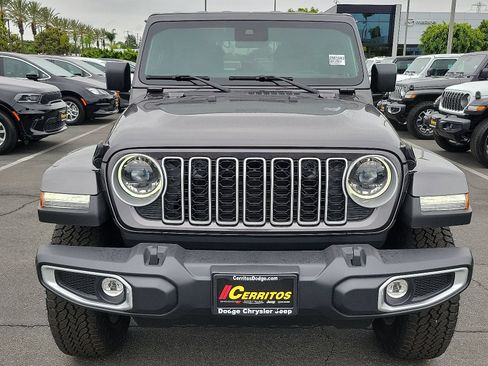 New 2025 Jeep Wrangler Unlimited Sahara AWD/4WD image 20