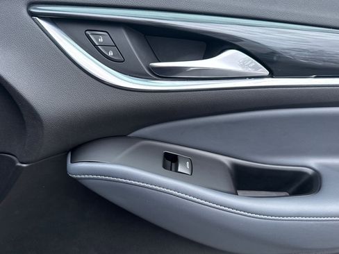 Certified 2023 Buick Enclave Essence image 20