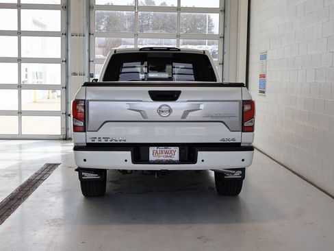 Used 2021 Nissan Titan Platinum Reserve w/ Moonroof Package image 9