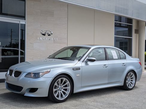 Used 2006 BMW M5 RWD image 1