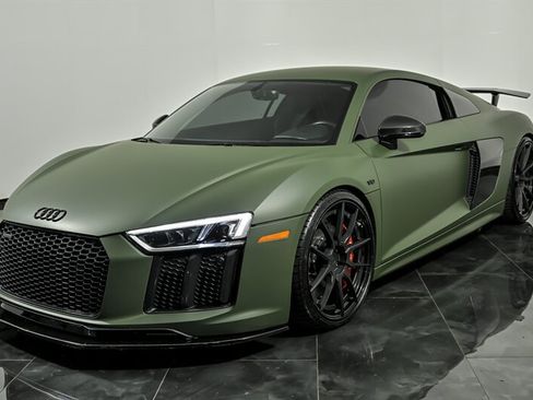 Used 2017 Audi R8 V10 plus AWD/4WD image 5