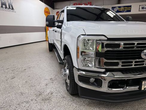 Used 2024 Ford F350 XLT AWD/4WD image 14