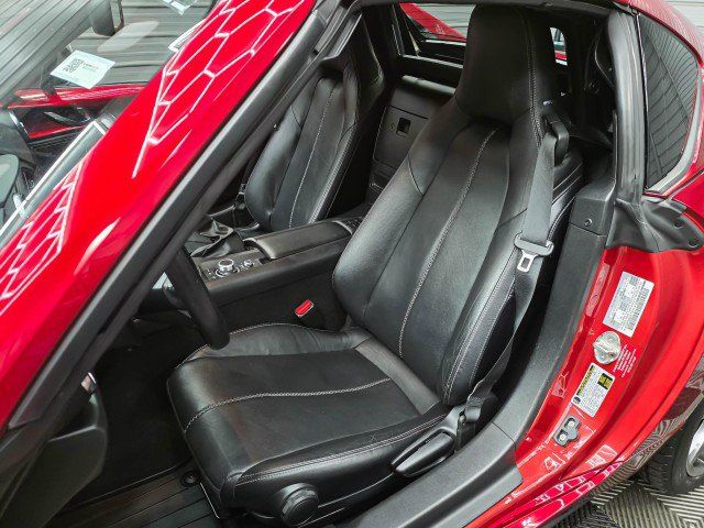 Used 2022 MAZDA MX-5 Miata RF Grand Touring w/ Weather Package RWD image 15
