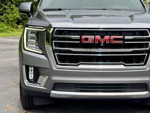 Used 2021 GMC Yukon SLT w/ SLT Premium Package AWD/4WD image 13