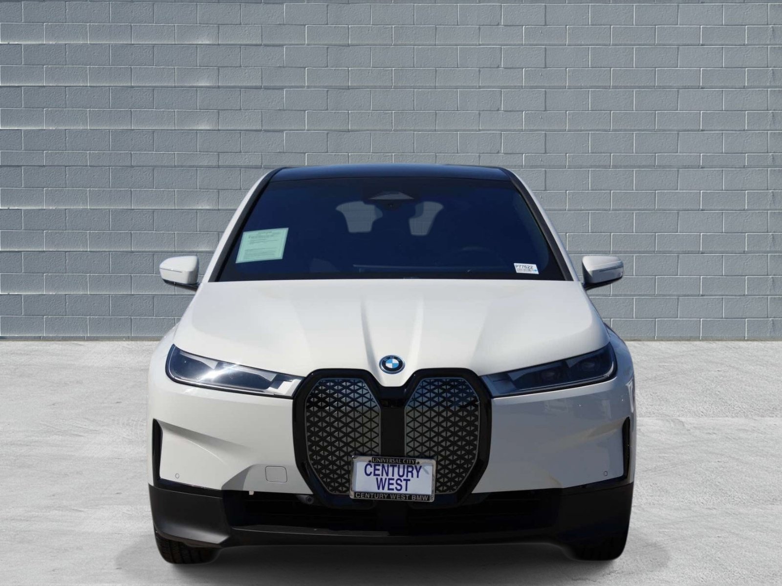 Used 2024 BMW iX xDrive50 AWD/4WD image 2