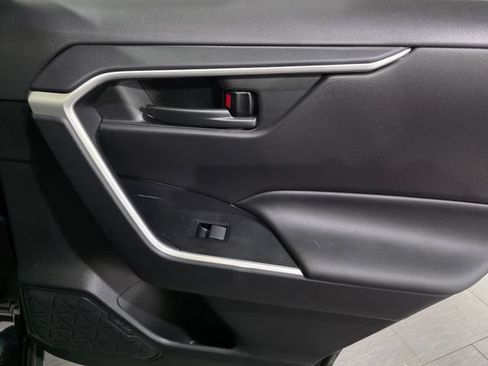 Used 2024 Toyota RAV4 LE AWD/4WD image 12
