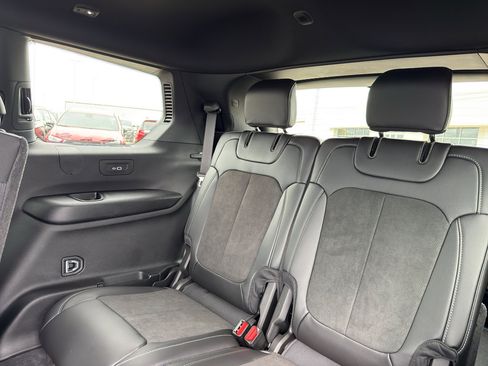 New 2026 Jeep Grand Cherokee L 4WD image 34