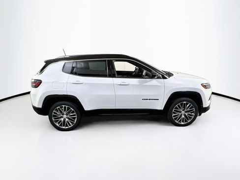 Used 2023 Jeep Compass Limited w/ Elite Group AWD/4WD image 4