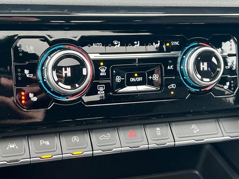 New 2026 GMC Sierra 1500 AT4 image 17