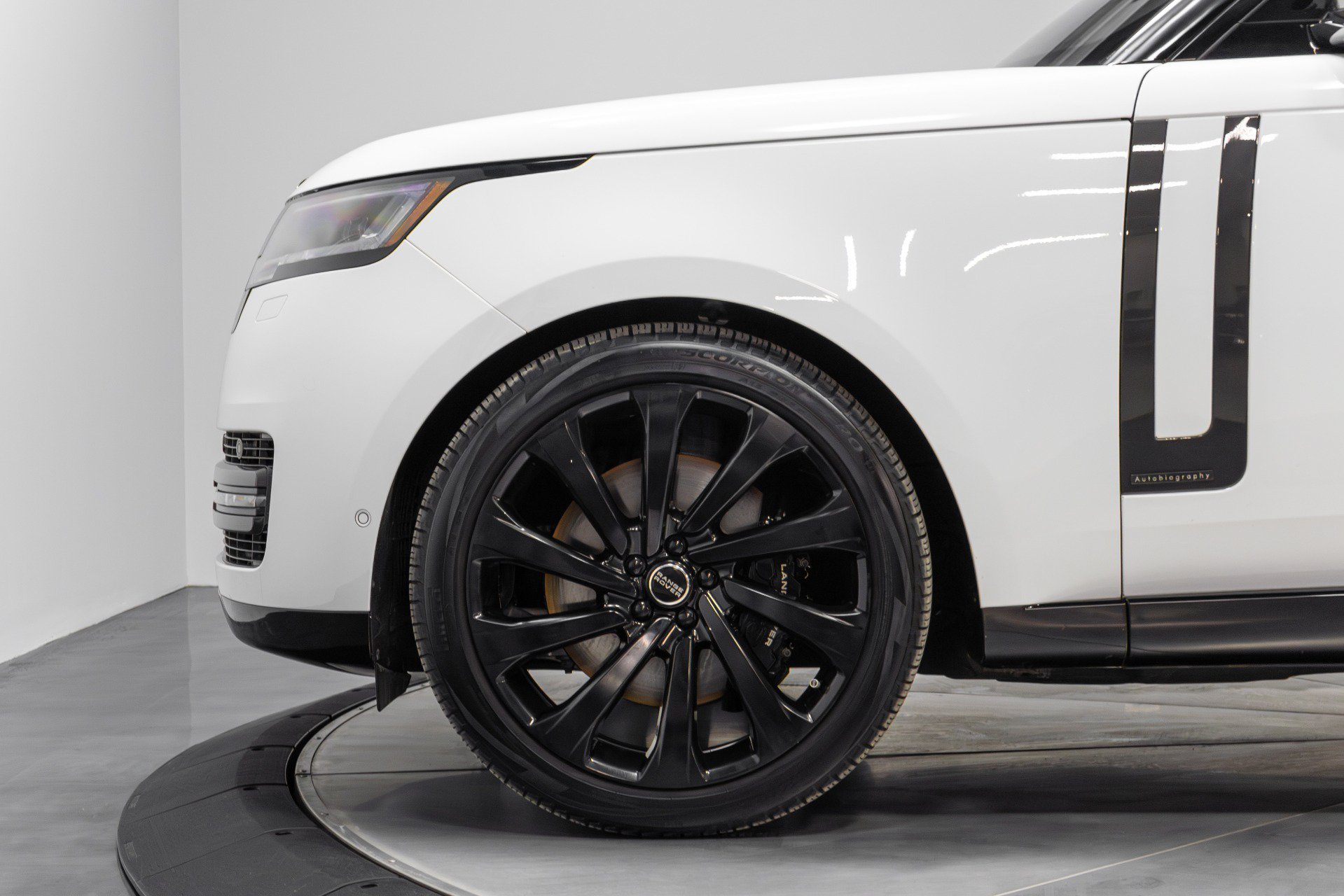 Used 2023 Land Rover Range Rover Long Wheelbase Autobiography AWD/4WD image 40