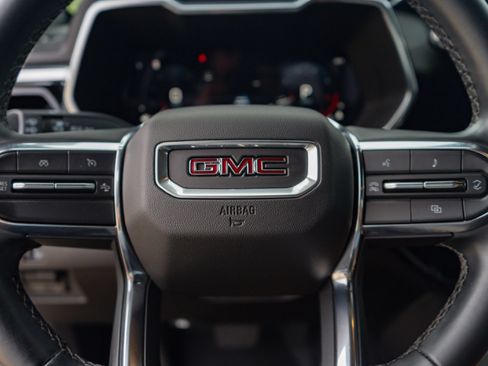 Used 2025 GMC Canyon Elevation w/ Convenience Package RWD image 11