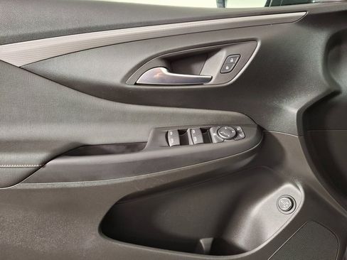 Used 2024 Buick Envista Avenir image 23