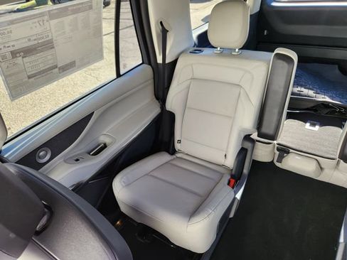 New 2026 Lincoln Navigator Reserve image 13