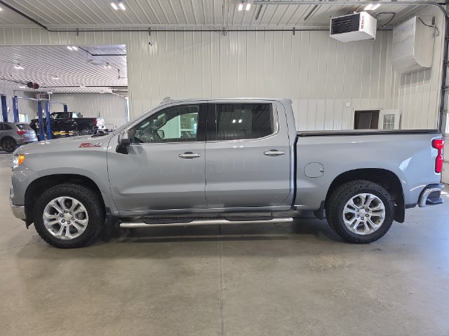 Used 2024 Chevrolet Silverado 1500 LTZ AWD/4WD image 5